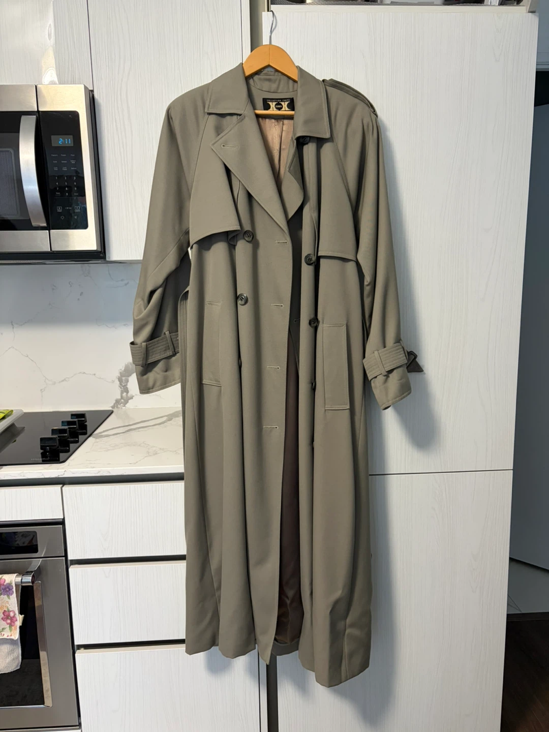 LIKE NEW Beige Trench Coat M/L