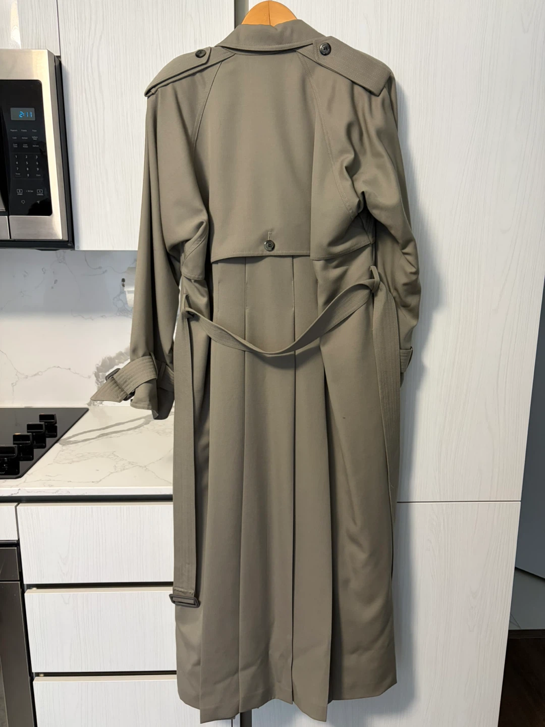 LIKE NEW Beige Trench Coat M/L - photo 2