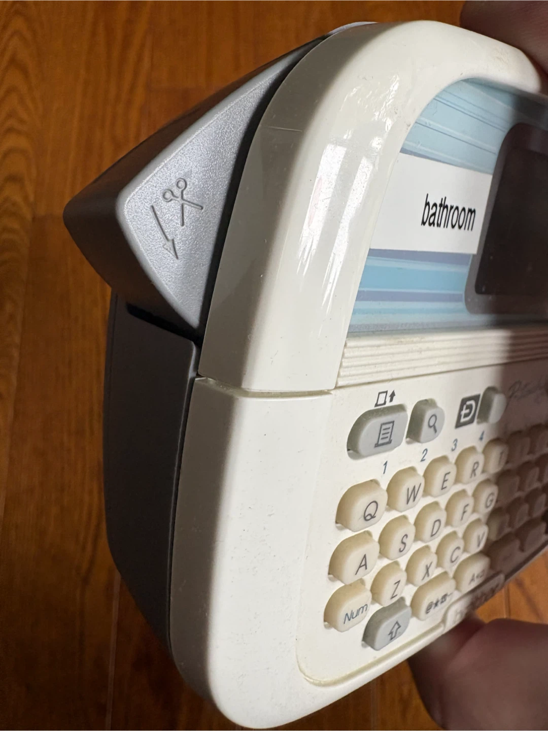 Brother P-touch 90 Label Maker with Tape - photo 5