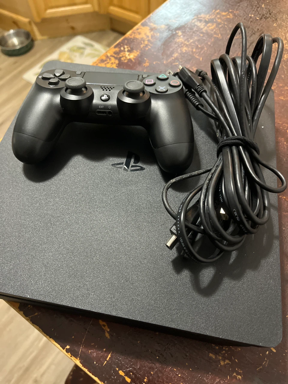PS 4 console