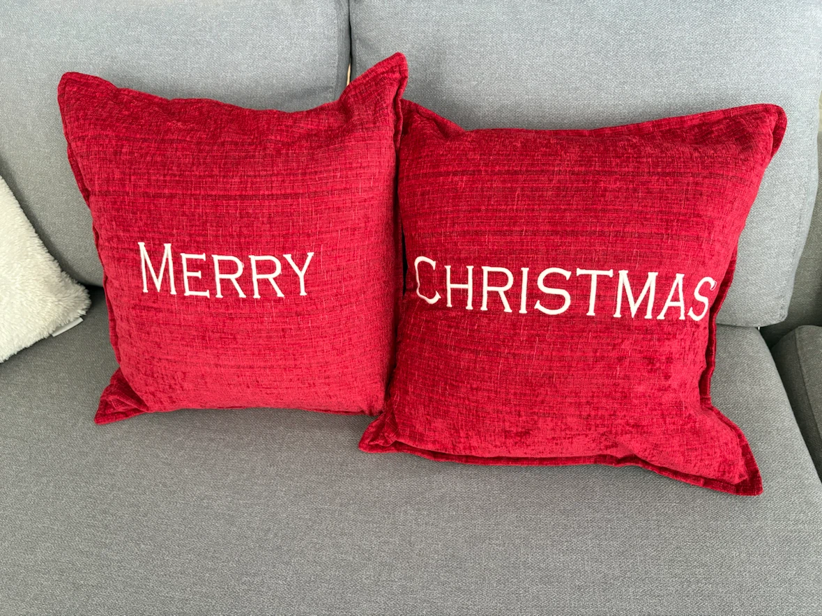 Set of 2 Red Merry Christmas Throw Pillows