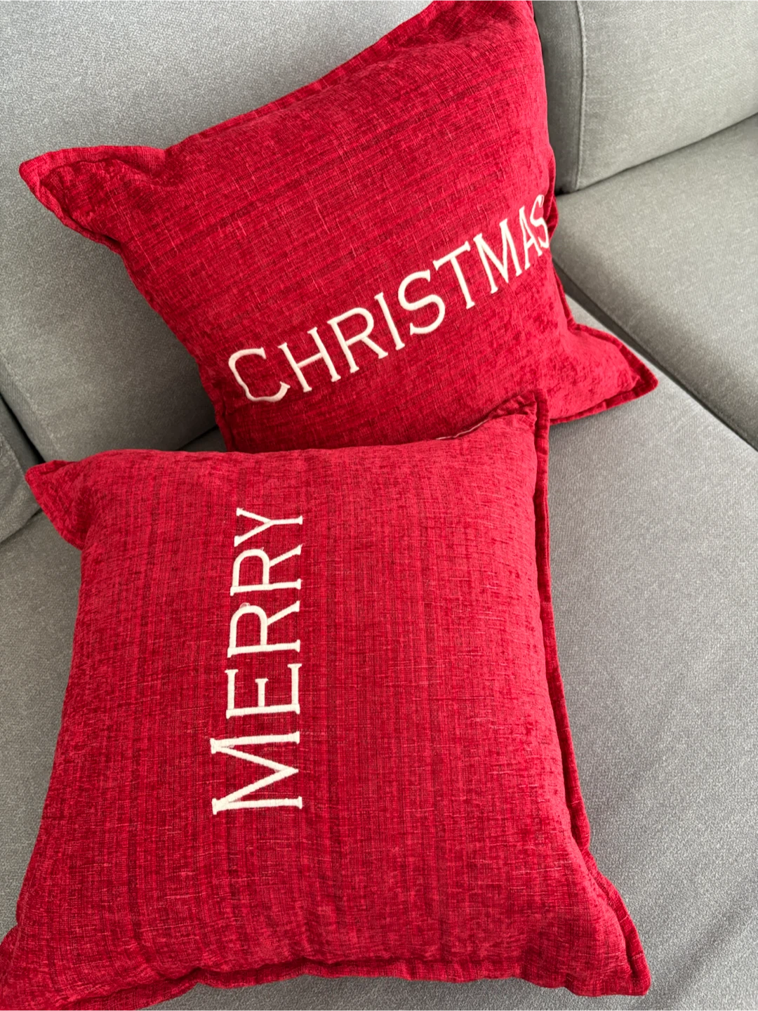 Set of 2 Red Merry Christmas Throw Pillows - photo 2