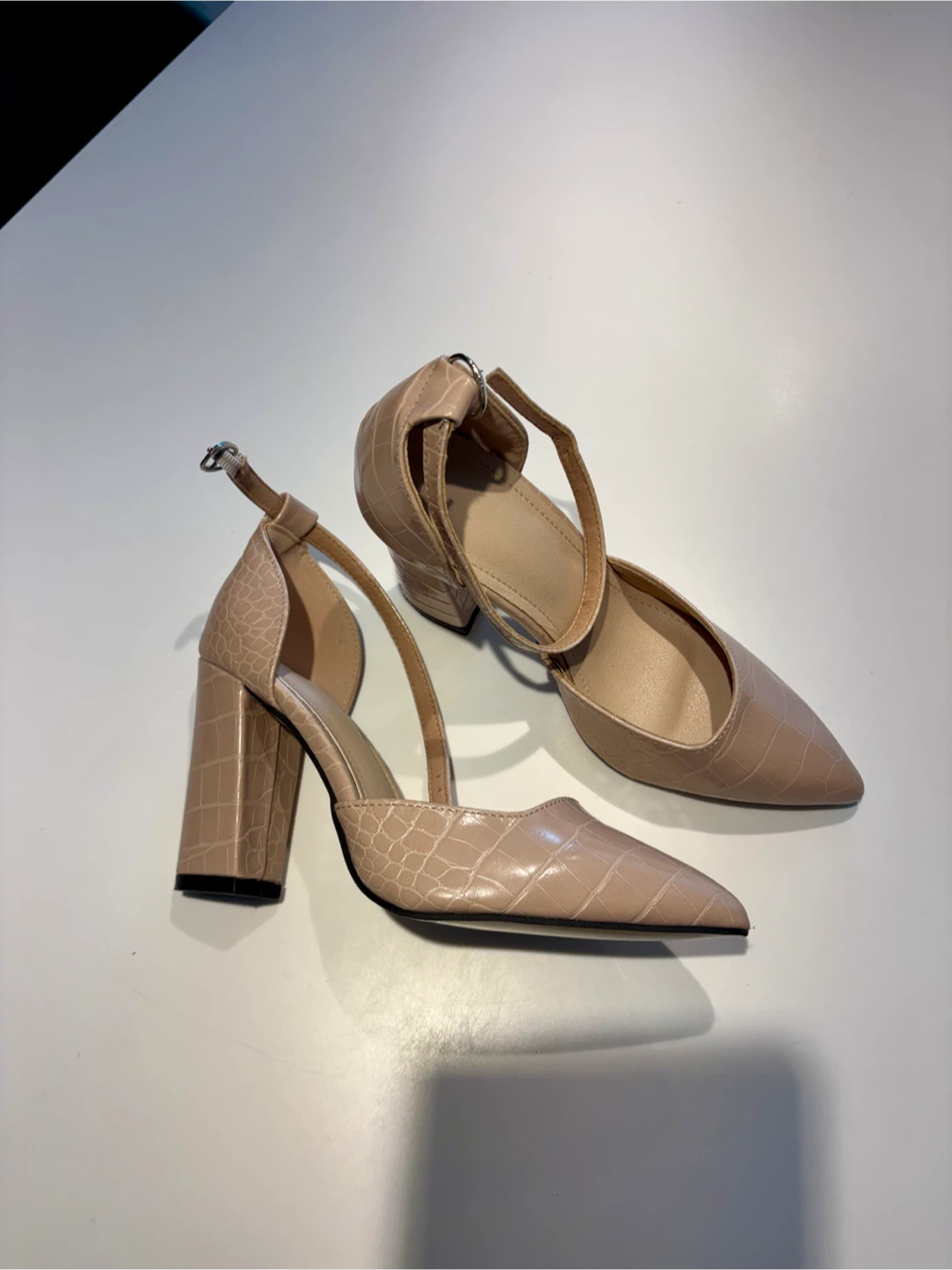 Beige Crocodile-Pattern Heels size 36