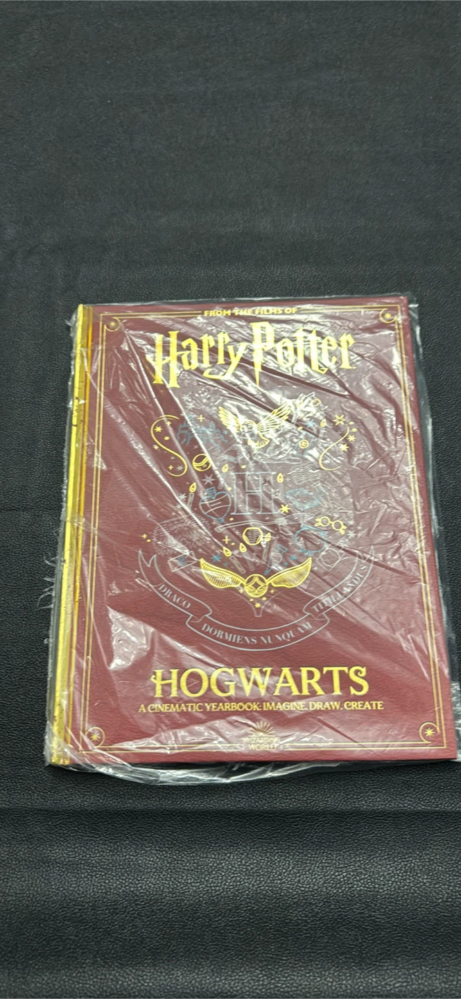 Harry Potter Hogwarts Cinematic Yearbook
