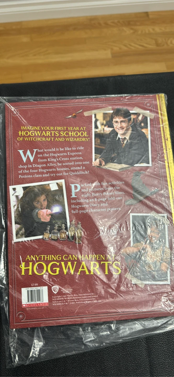 Harry Potter Hogwarts Cinematic Yearbook - photo 2