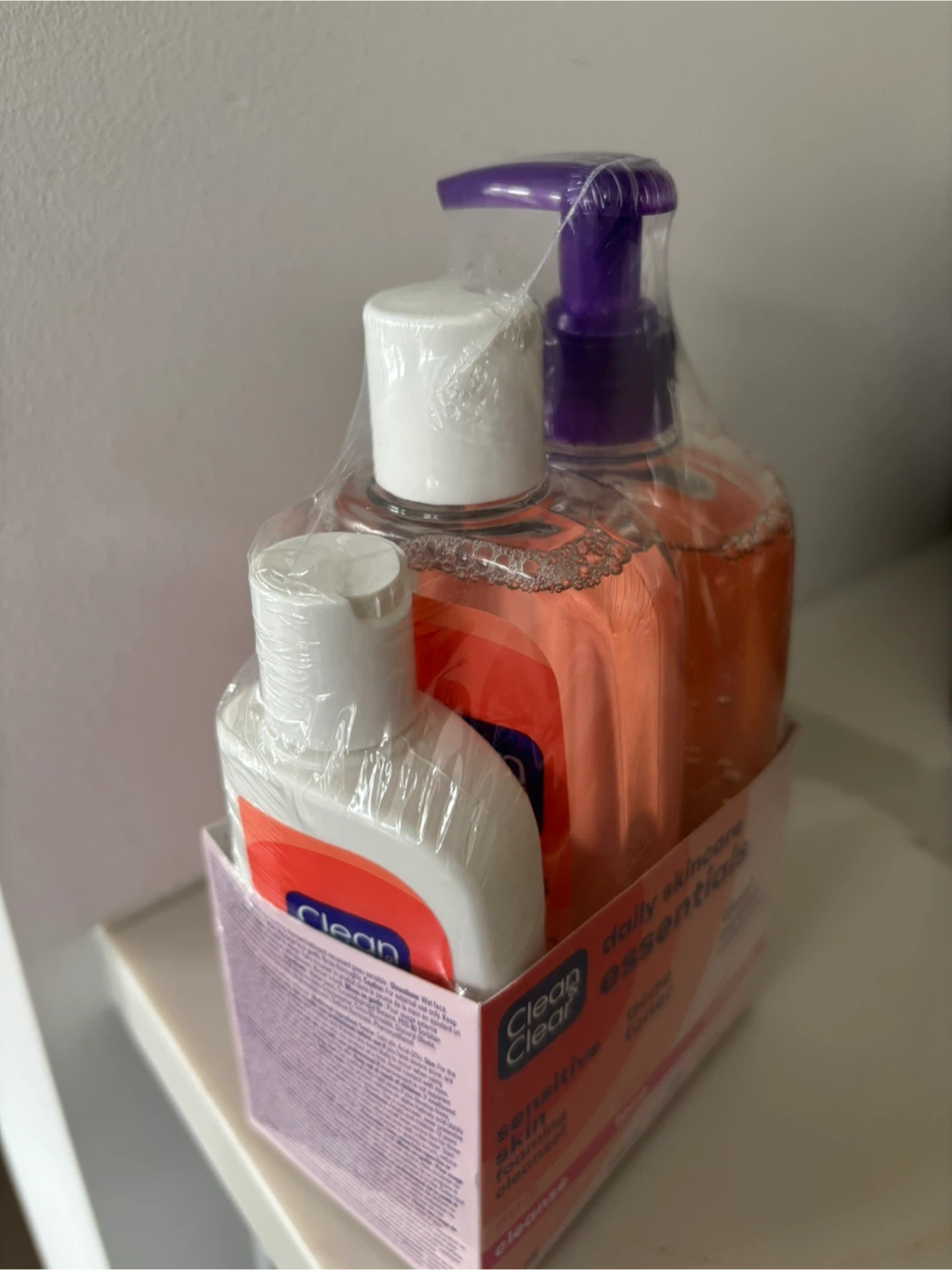 Clean & Clear Daily Skincare set - photo 3