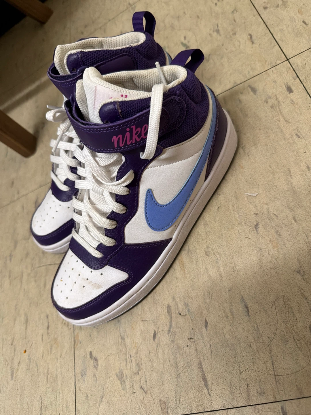 Nike High-Top Sneakers Size 6Y