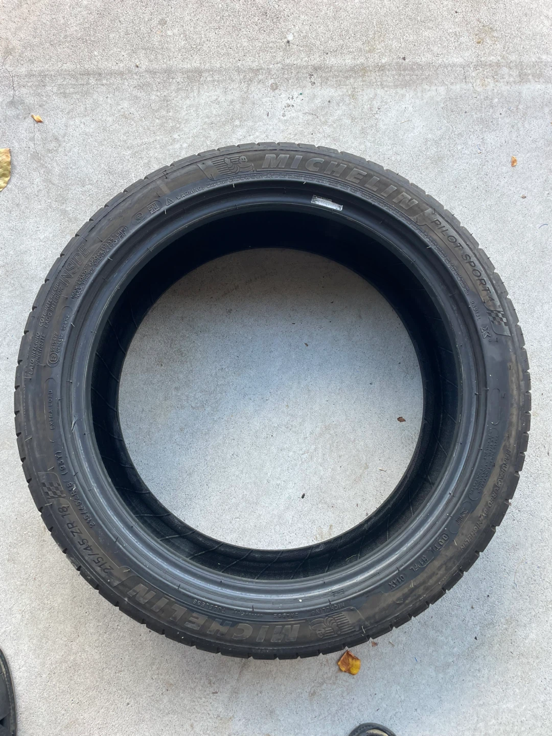 215/45/R18