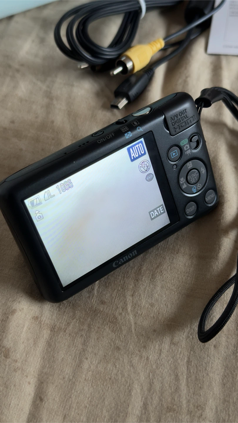 Canon PowerShot SD1400 IS Digital Camera - photo 4