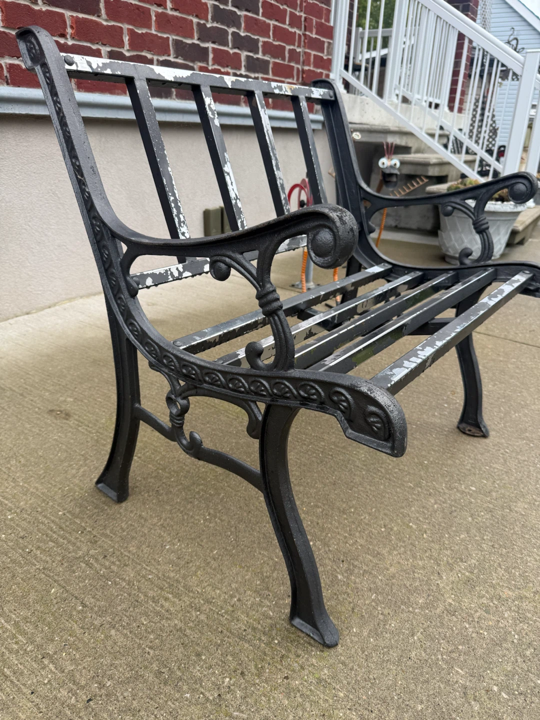 Metal bench outdoor - photo 2