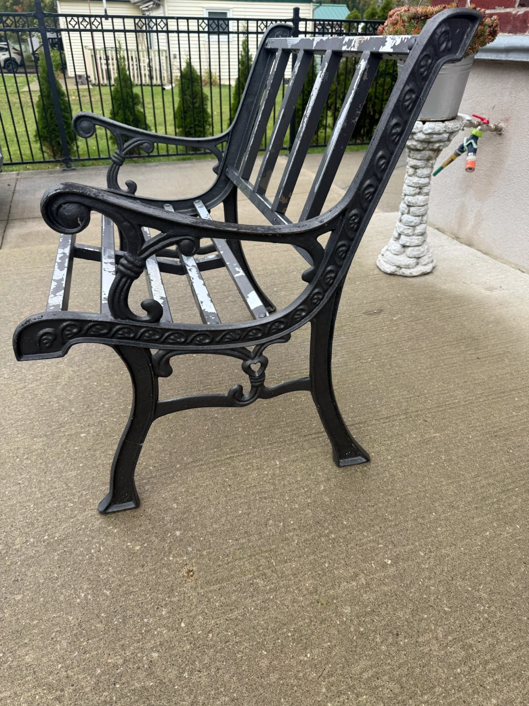 Metal bench outdoor - photo 4
