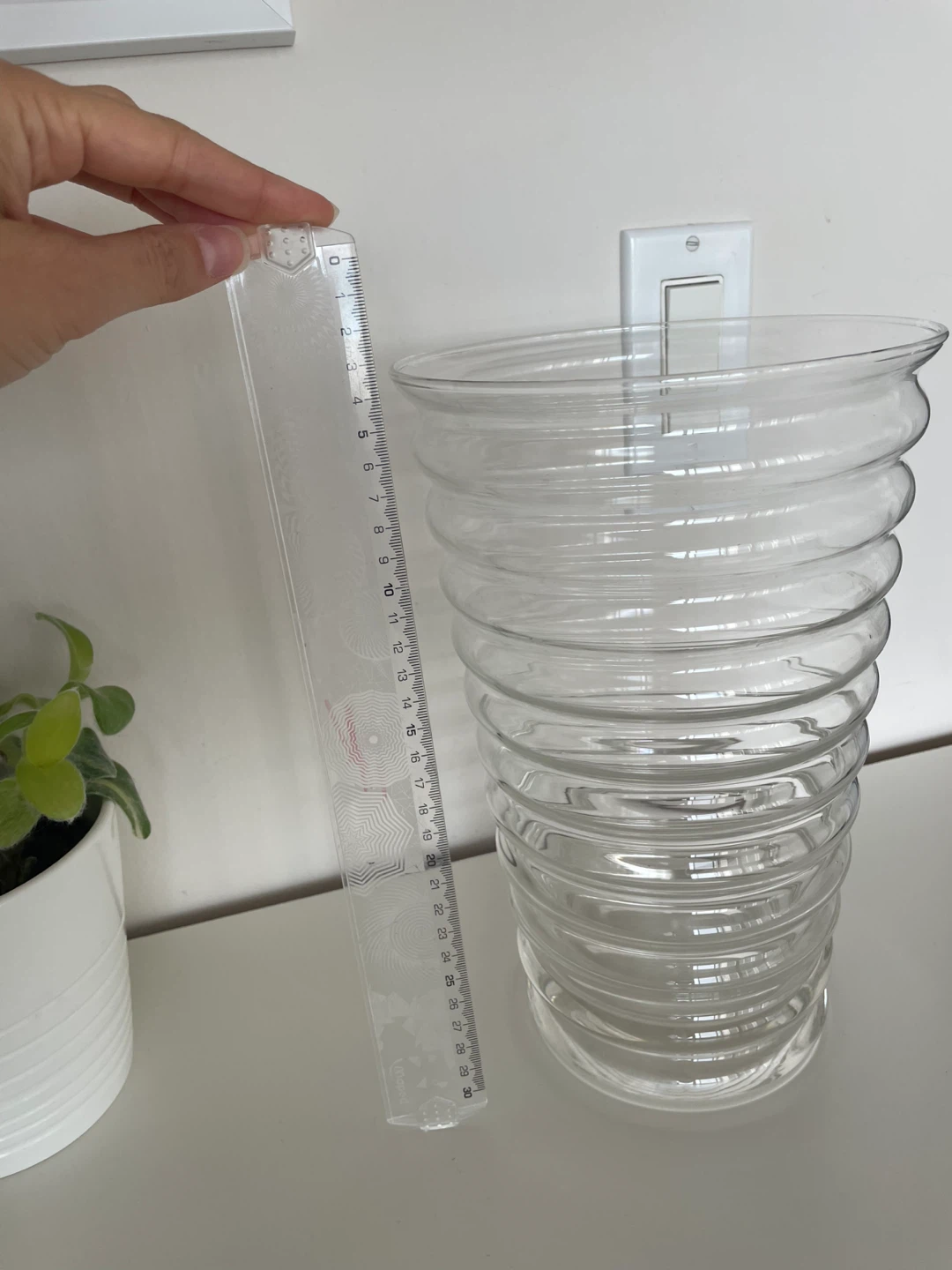 Clear Ribbed Glass Vase - photo 2