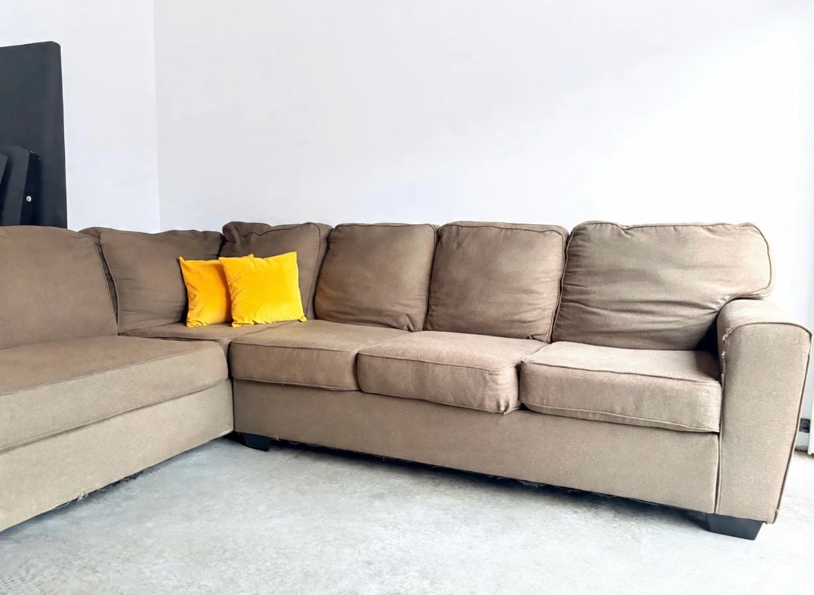Nice Brown Sectional Sofa with Chaise, very confortable - photo 3