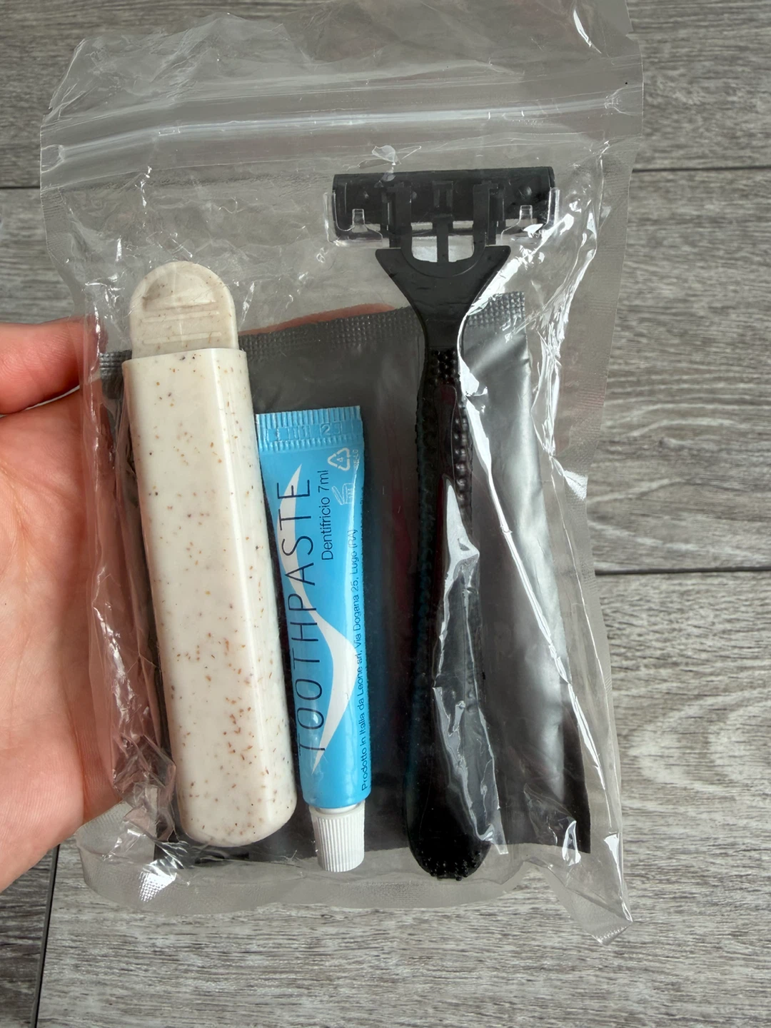 Travel Amenity Kits - photo 2