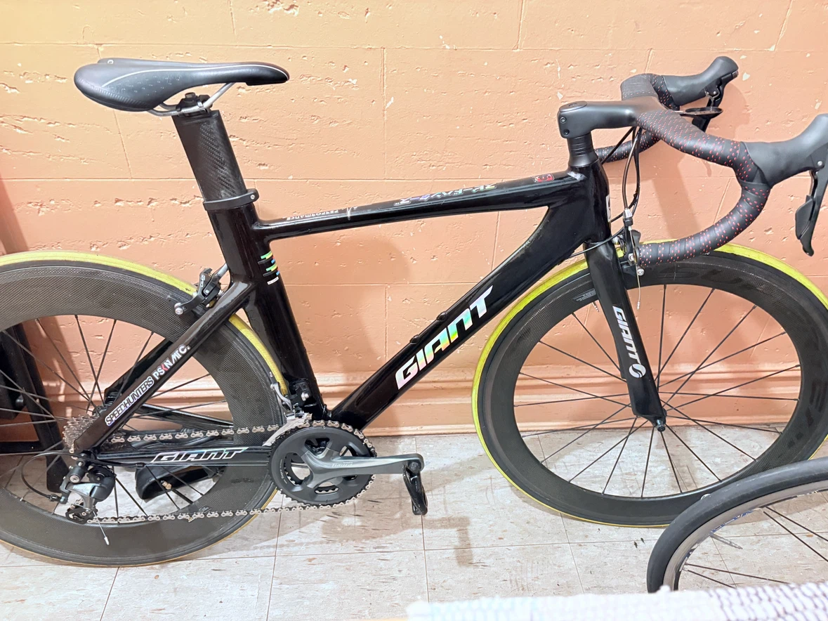 Giant Road Bike - photo 4