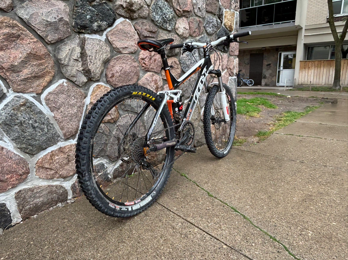 Felt Virtue sport MTB - full suspension-  (Medium)