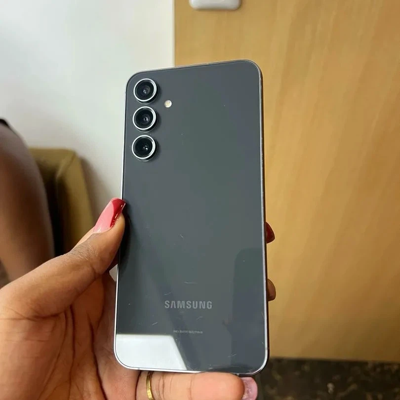 Samsung Galaxy S23 FE Smartphone