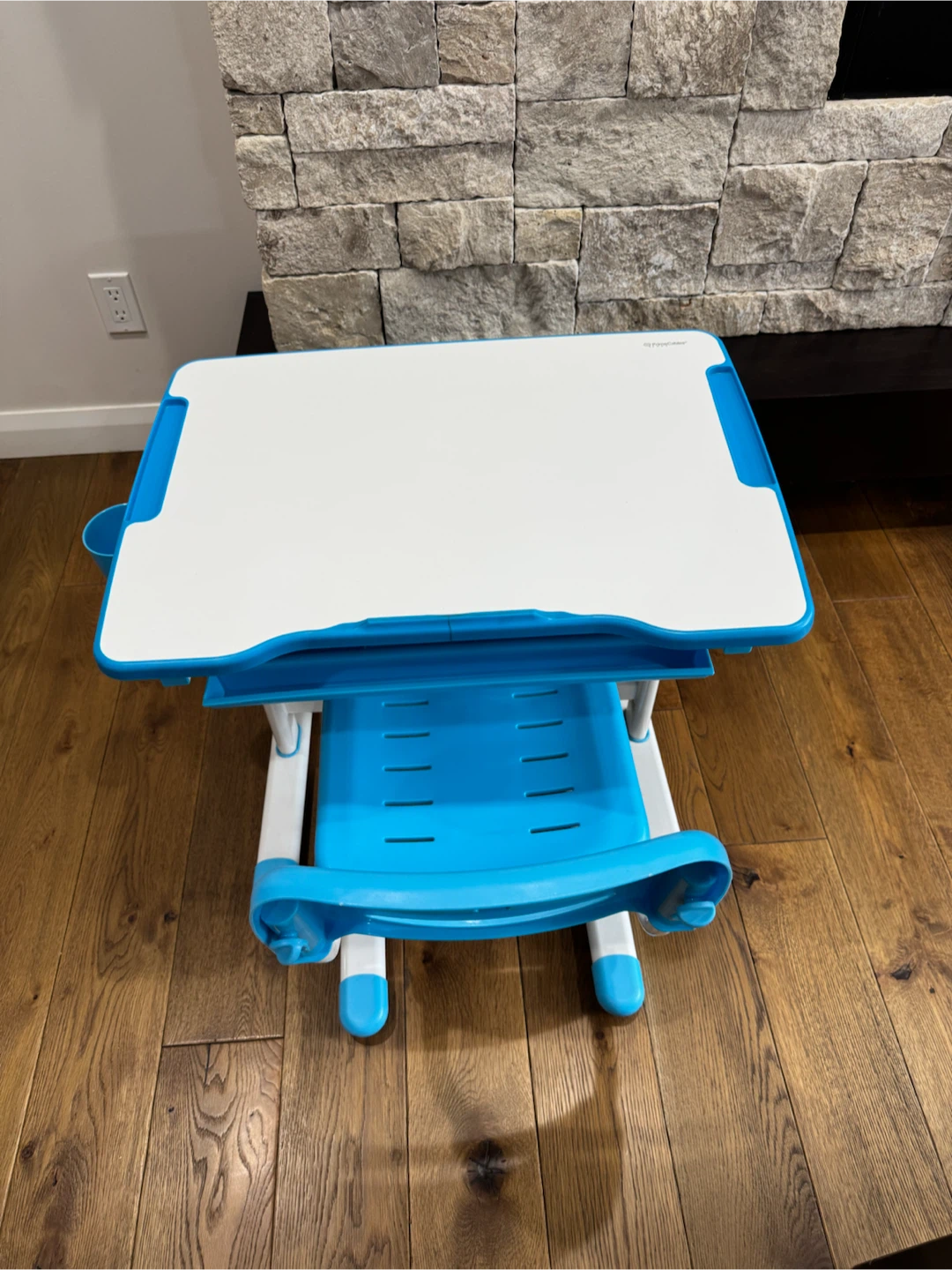 Kids Adjustable Desk and Chair Set - photo 2