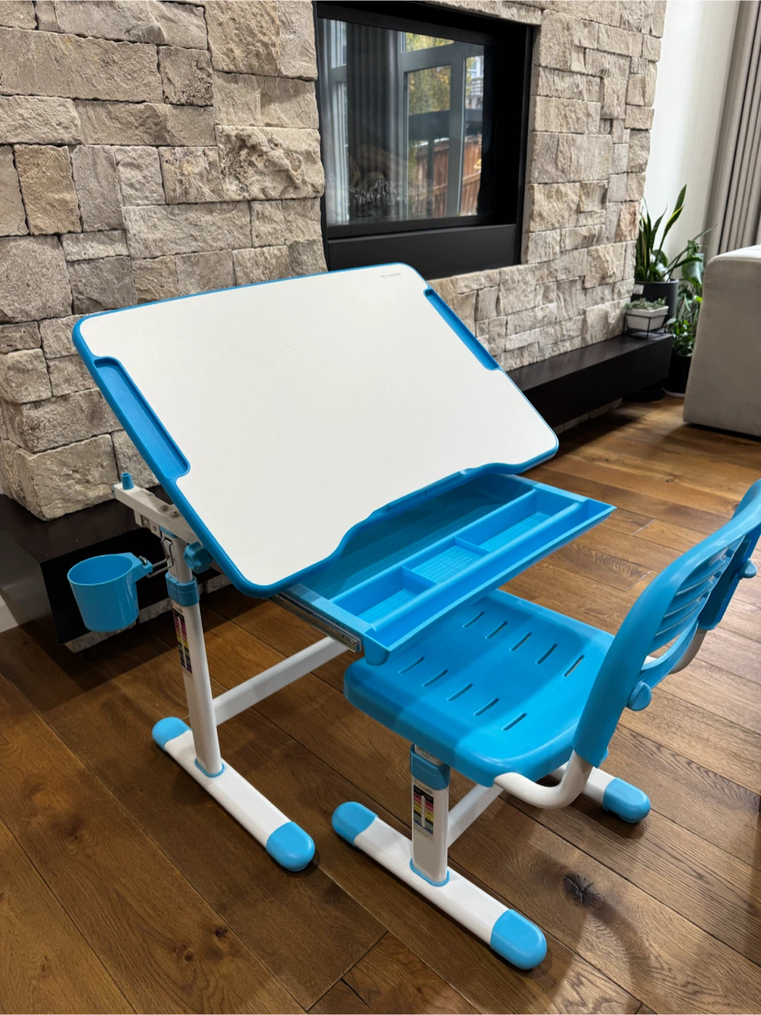 Kids Adjustable Desk and Chair Set - photo 4