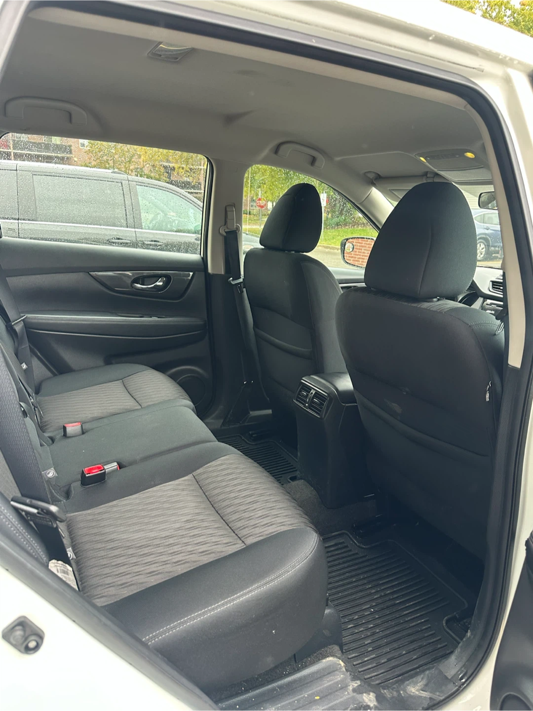 White Nissan Rogue SUV - photo 2