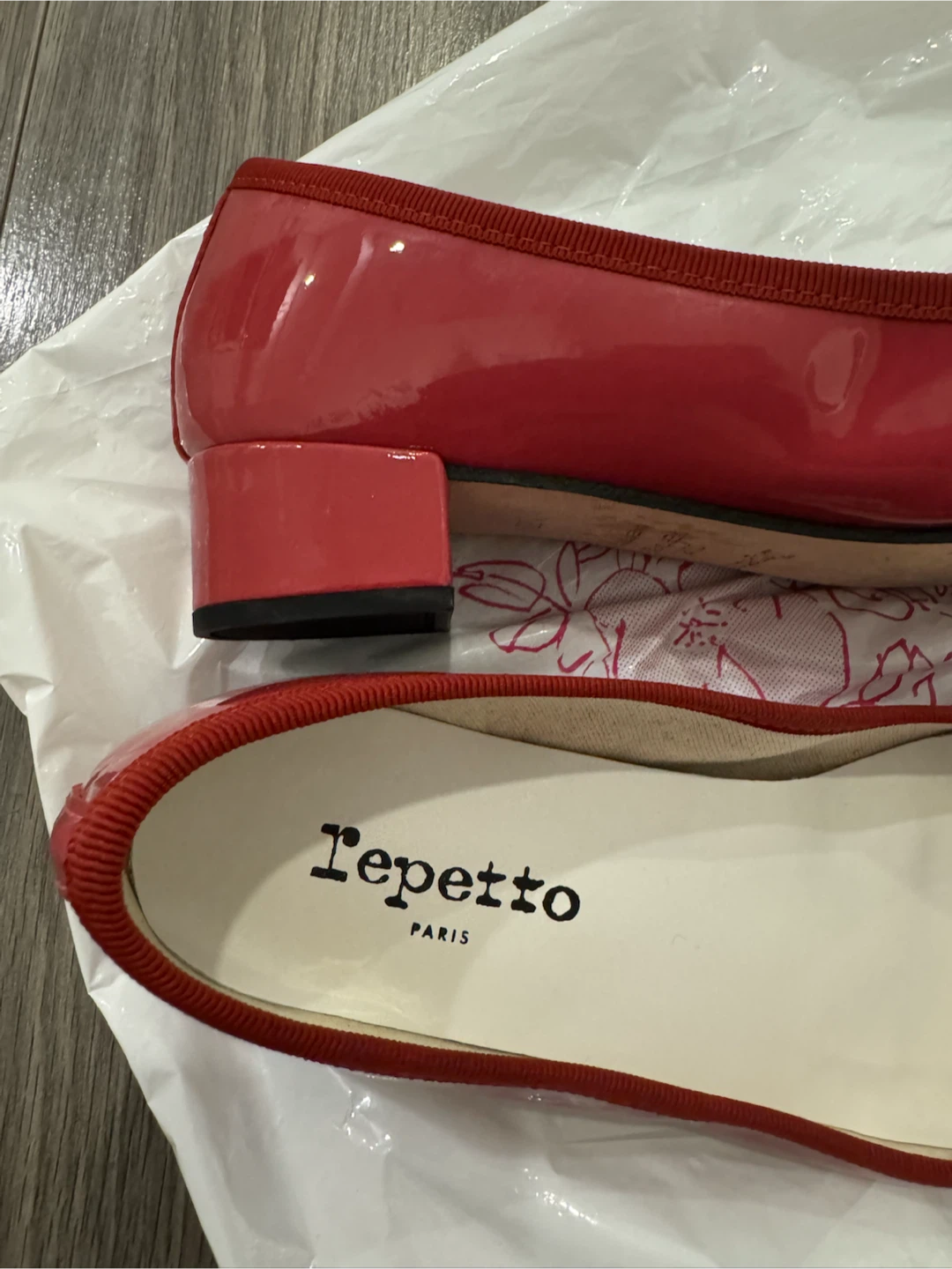 Repetto Red Patent Leather Ballet Flats - photo 2