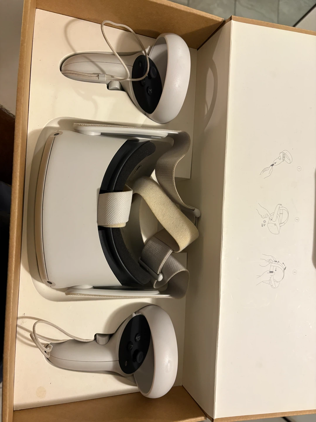 Oculus Quest 2 VR Headset - photo 2