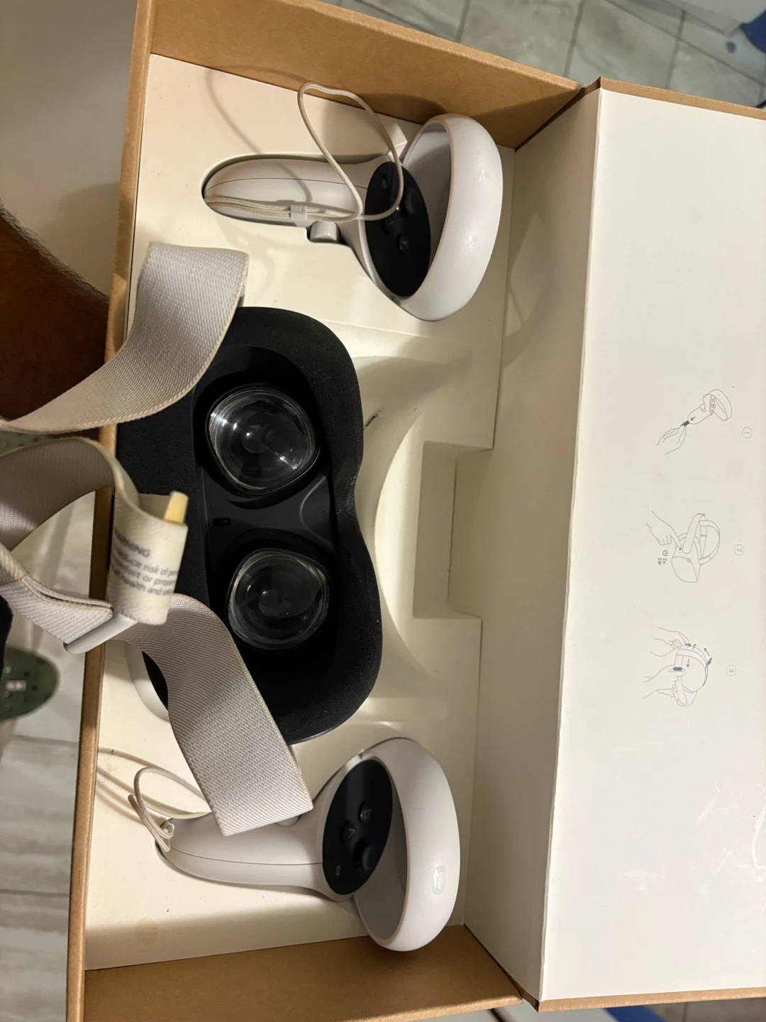 Oculus Quest 2 VR Headset - photo 3