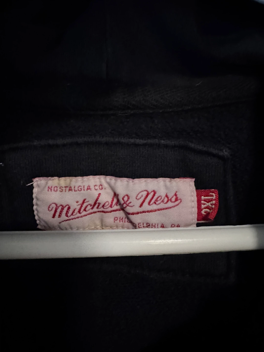 Vintage Mitchell & Ness Chicago Blackhawks Zip-Up Hoodie - photo 4