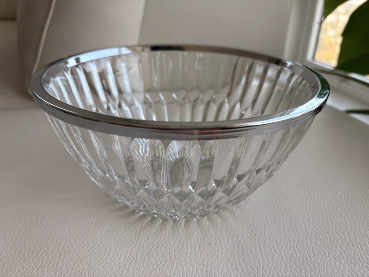 Crystal bowl with silver-plated rim