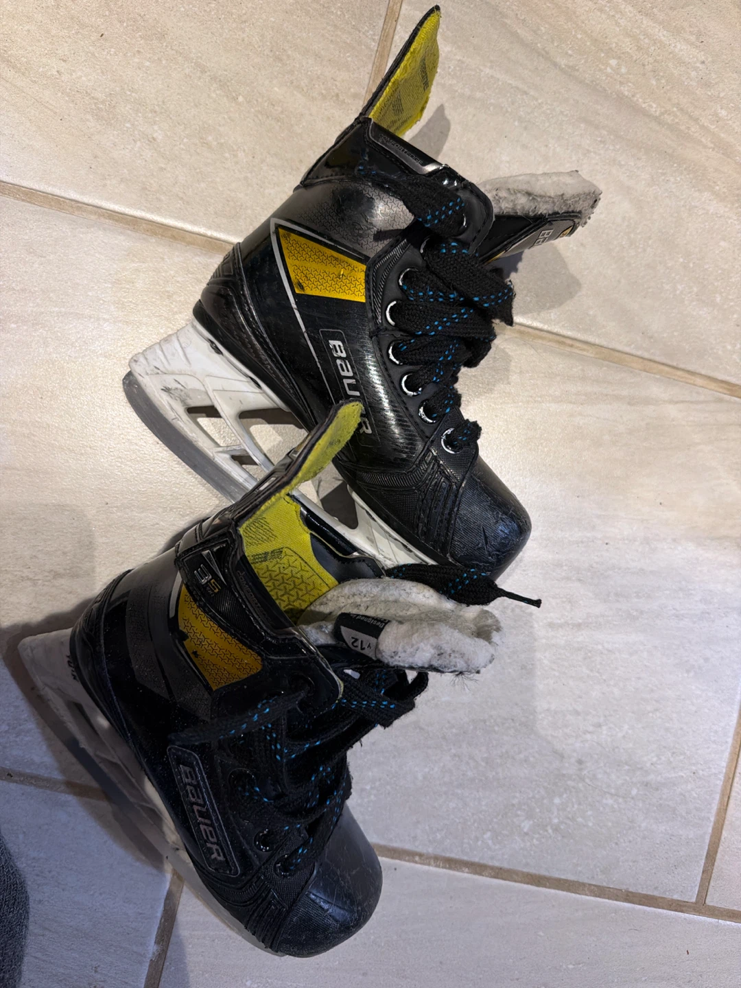 Kids Bauer Vapor Ice Skates 12Y