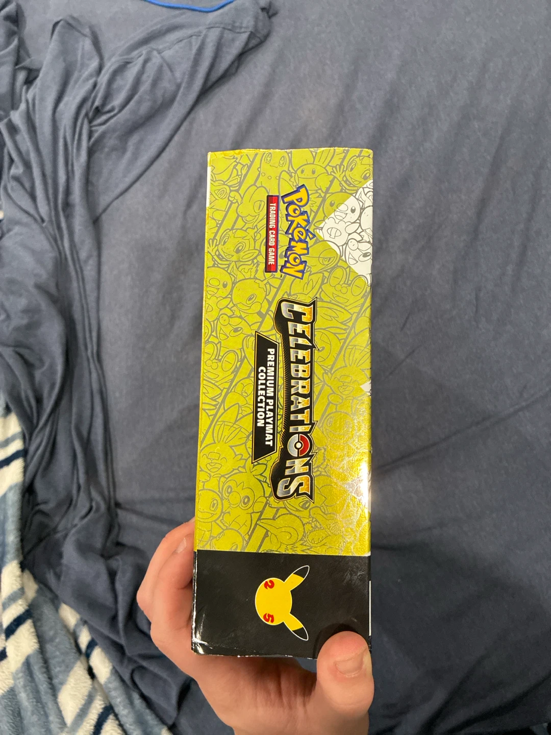 Pokemon Celebrations Premium Playmat Collection Pikachu V-Union - photo 3
