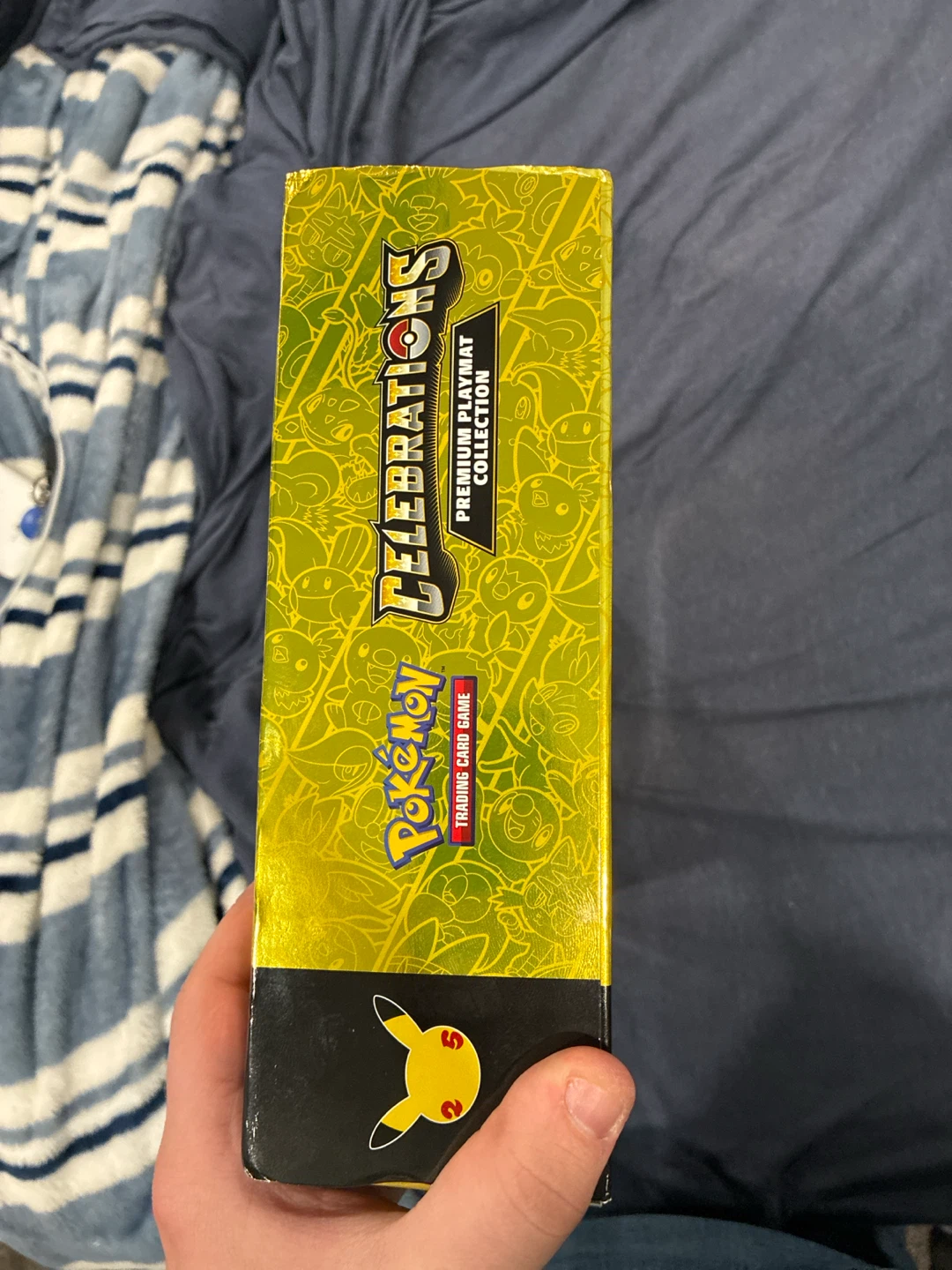 Pokemon Celebrations Premium Playmat Collection Pikachu V-Union - photo 4