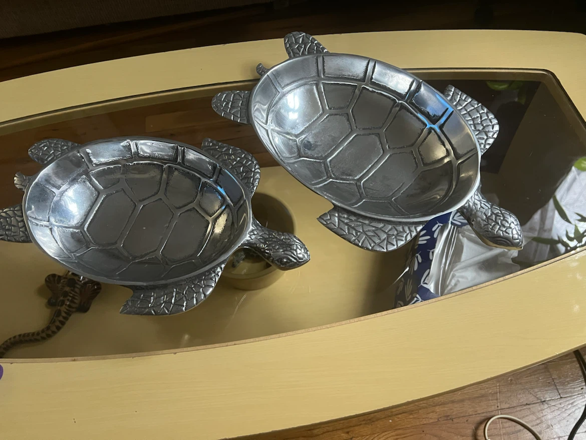 Set of Two Turtle Shaped Metal Trays - photo 2