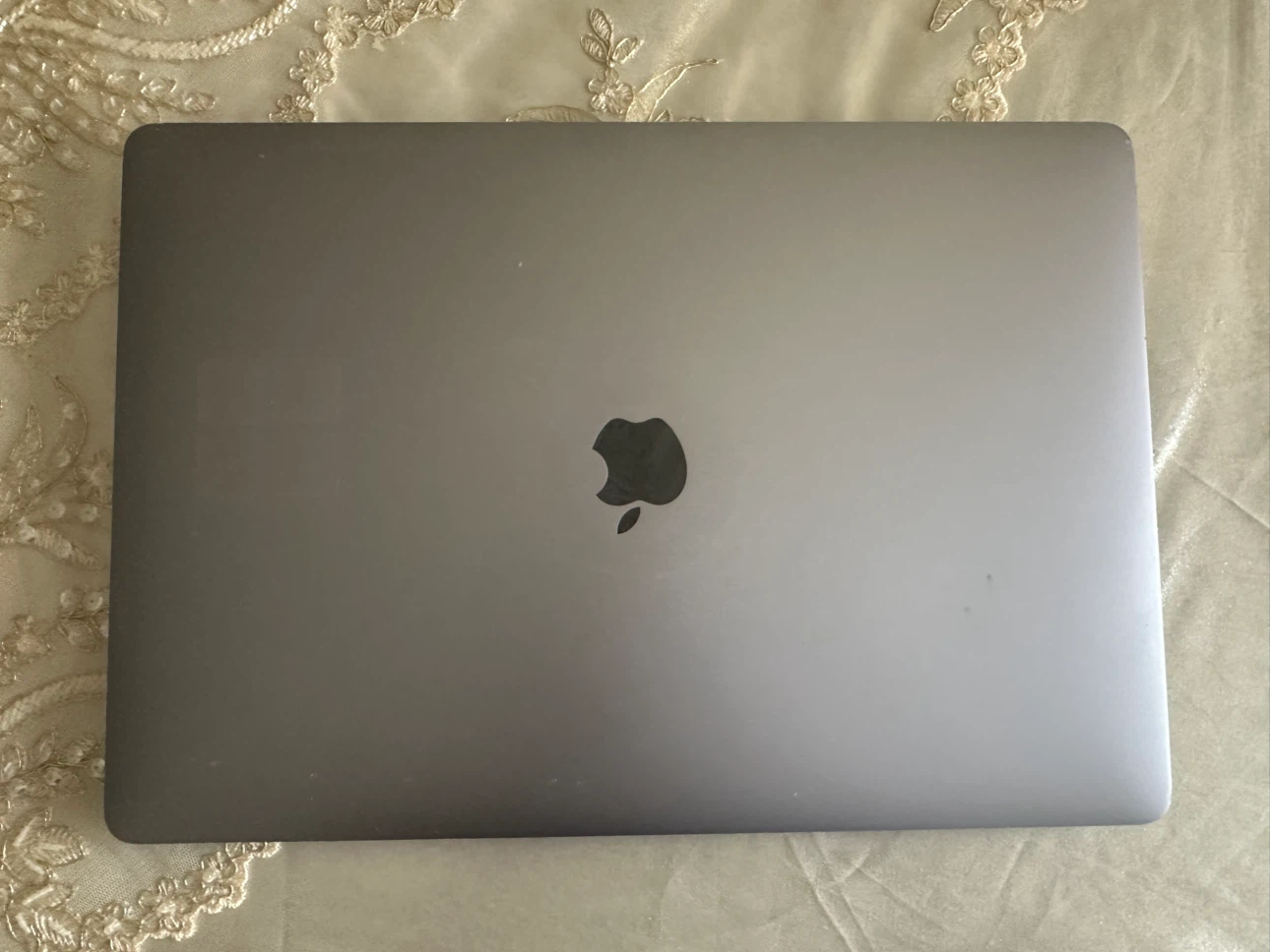 Apple MacBook Pro 2017  i7/512GB SSD/16GB RAM - photo 2