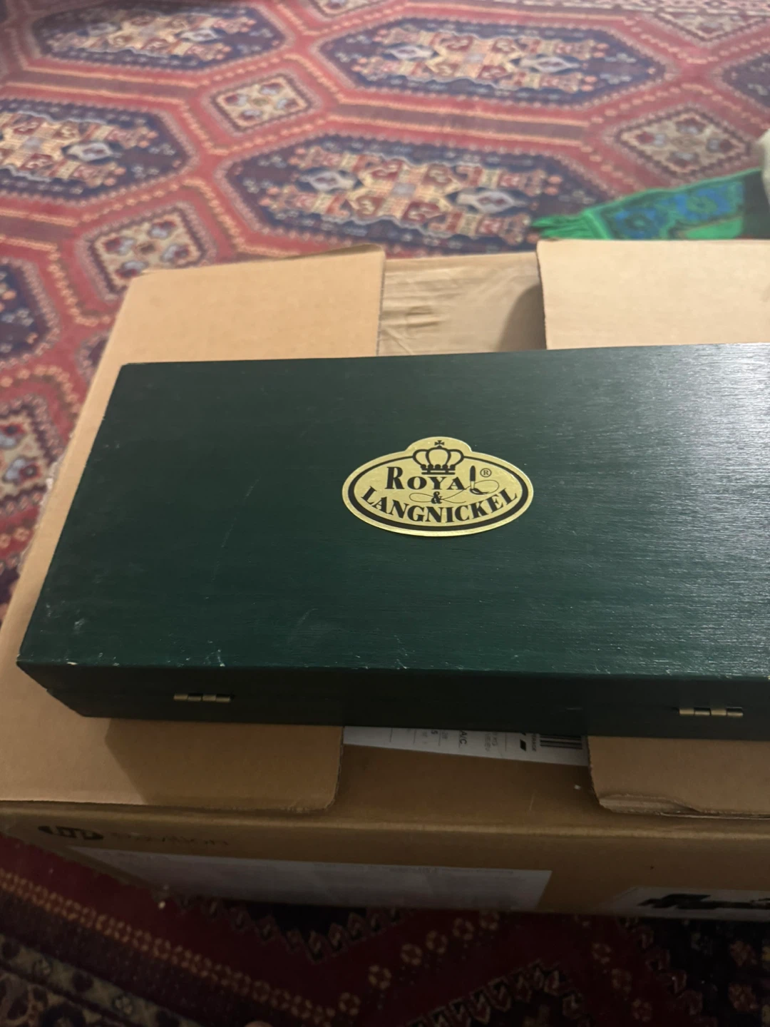 Royal & Langnickel wooden art set box