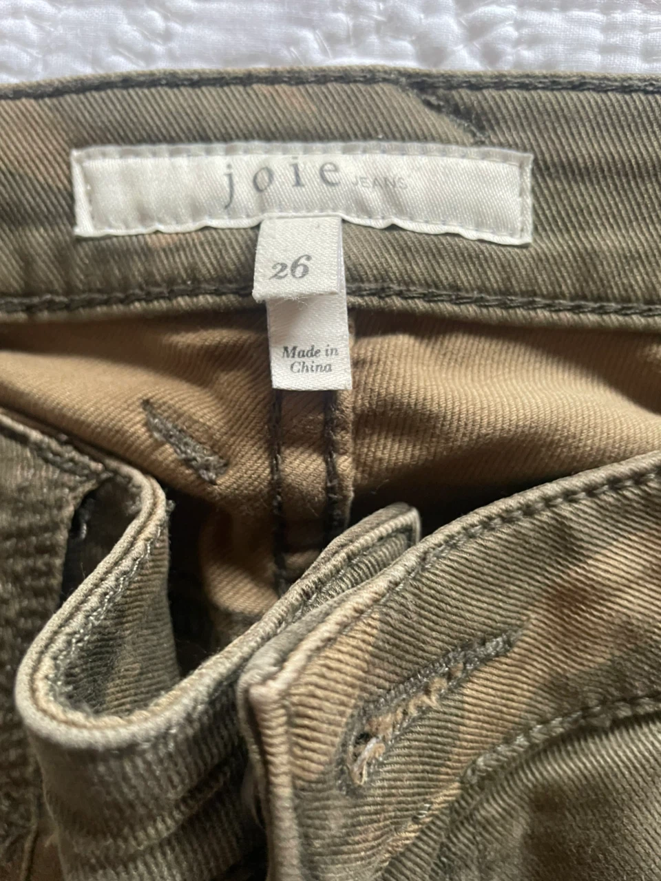 UK brand Joie Jeans Camo Cargo Pants Size 26 - photo 4