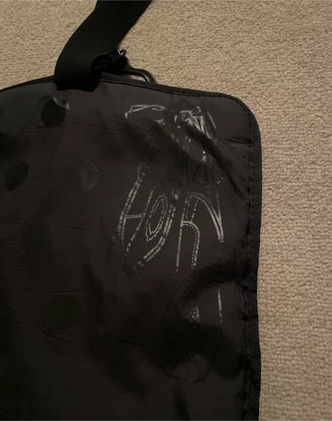 Chacott hanging toiletry roll bag - photo 4