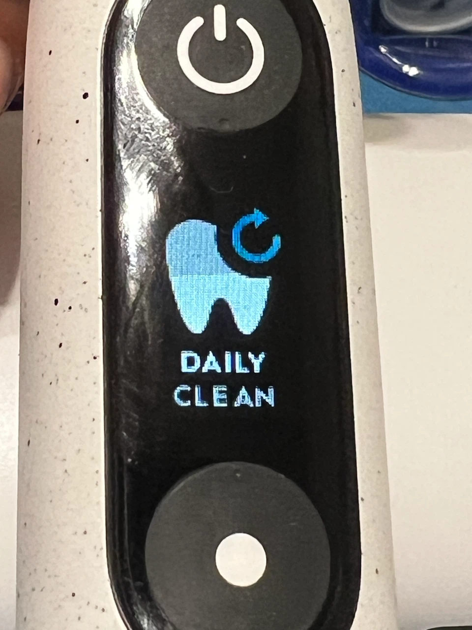 Oral-B iO Series Electric Toothbrush Set - photo 5