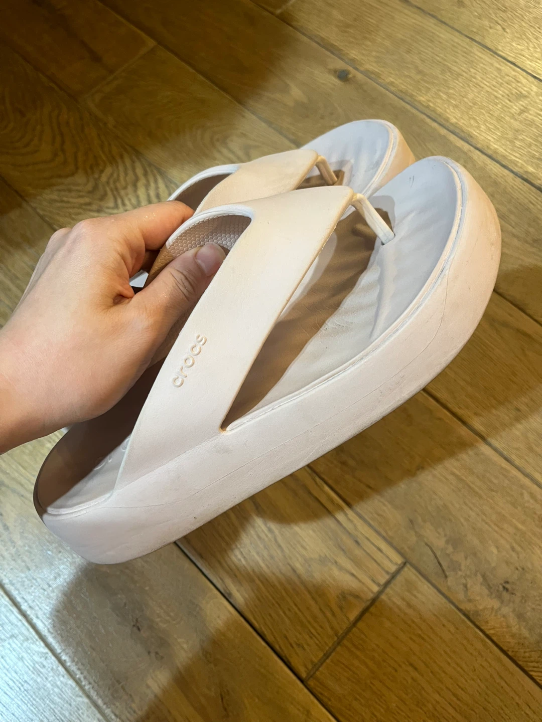Crocs Platform Flip Flops_Pink