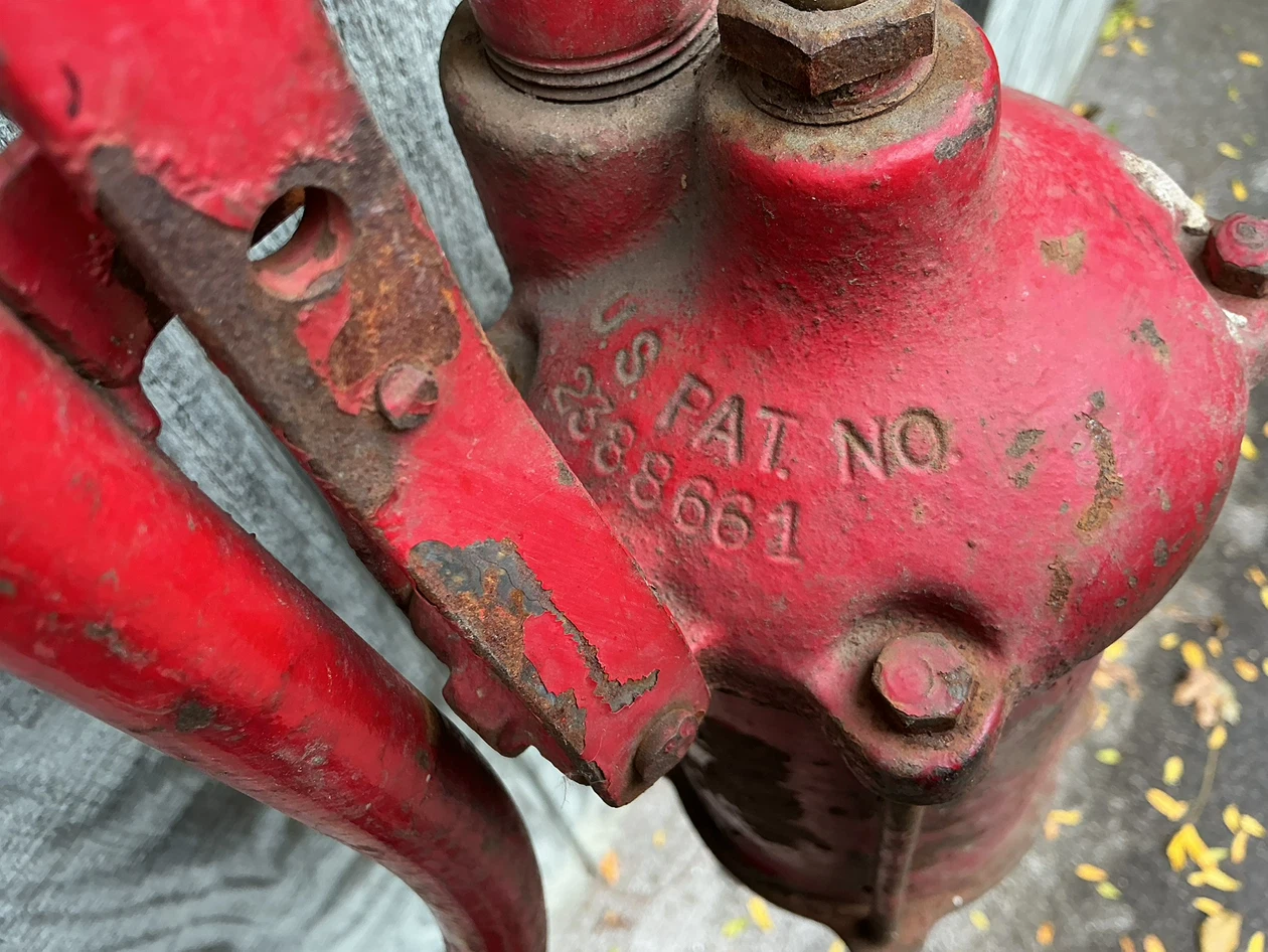 1945 Red Cast Iron & Steel Lever/Piston  Hand Water Pump - photo 5