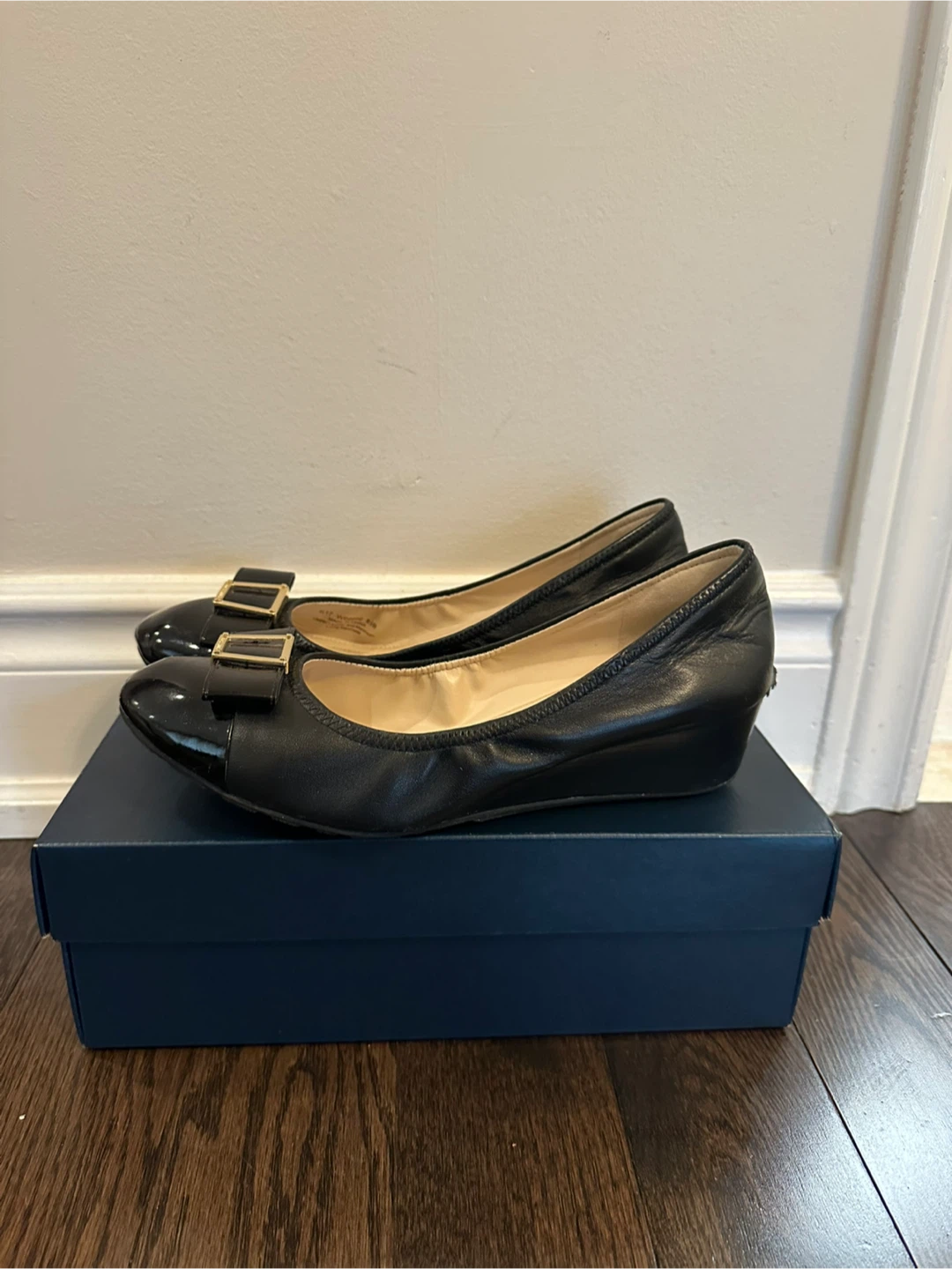 Cole Haan Women’s Wedge Shoes - EUC - photo 2