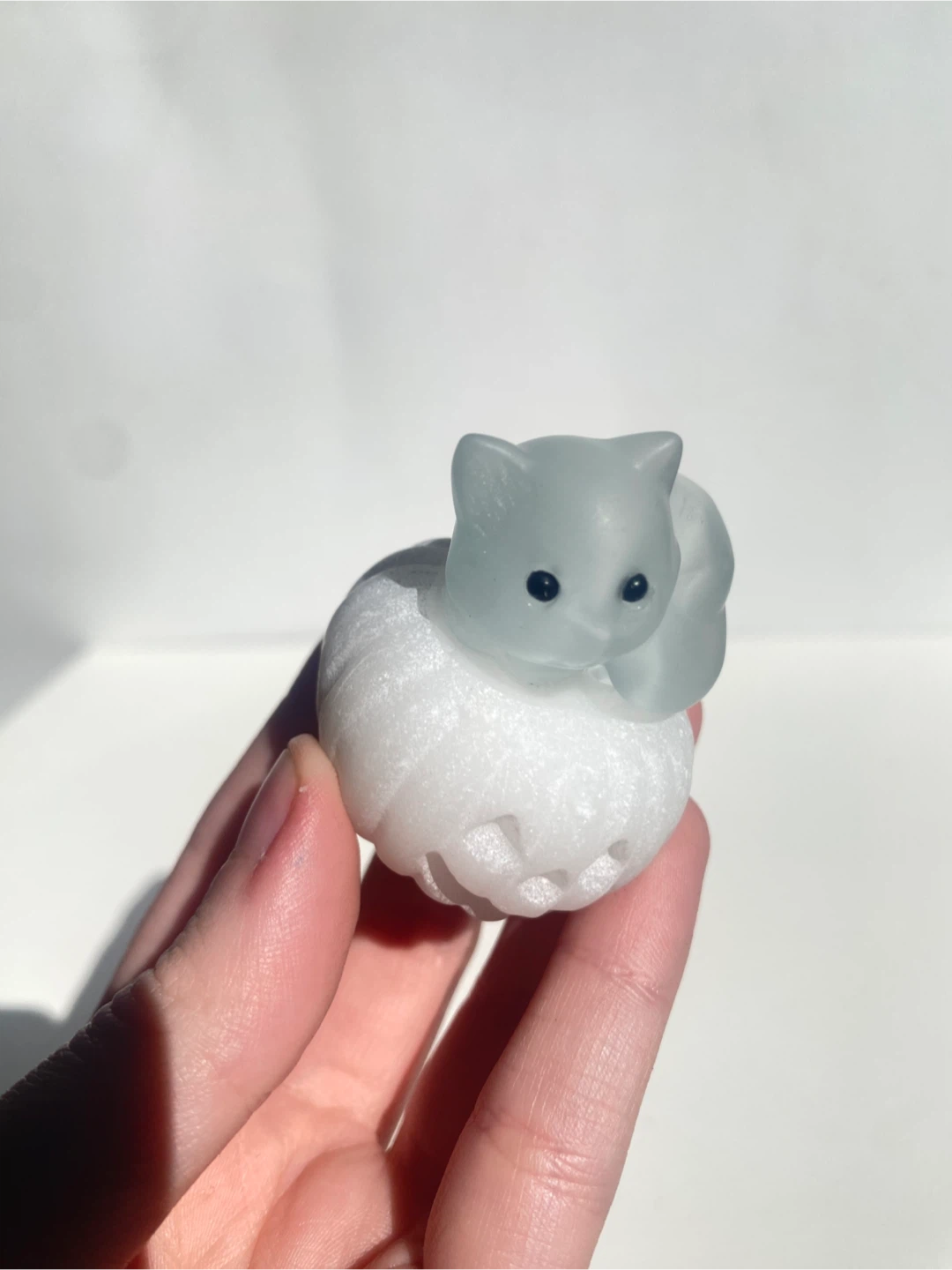 Selenite Cat On Calcite Pumpkin - photo 4