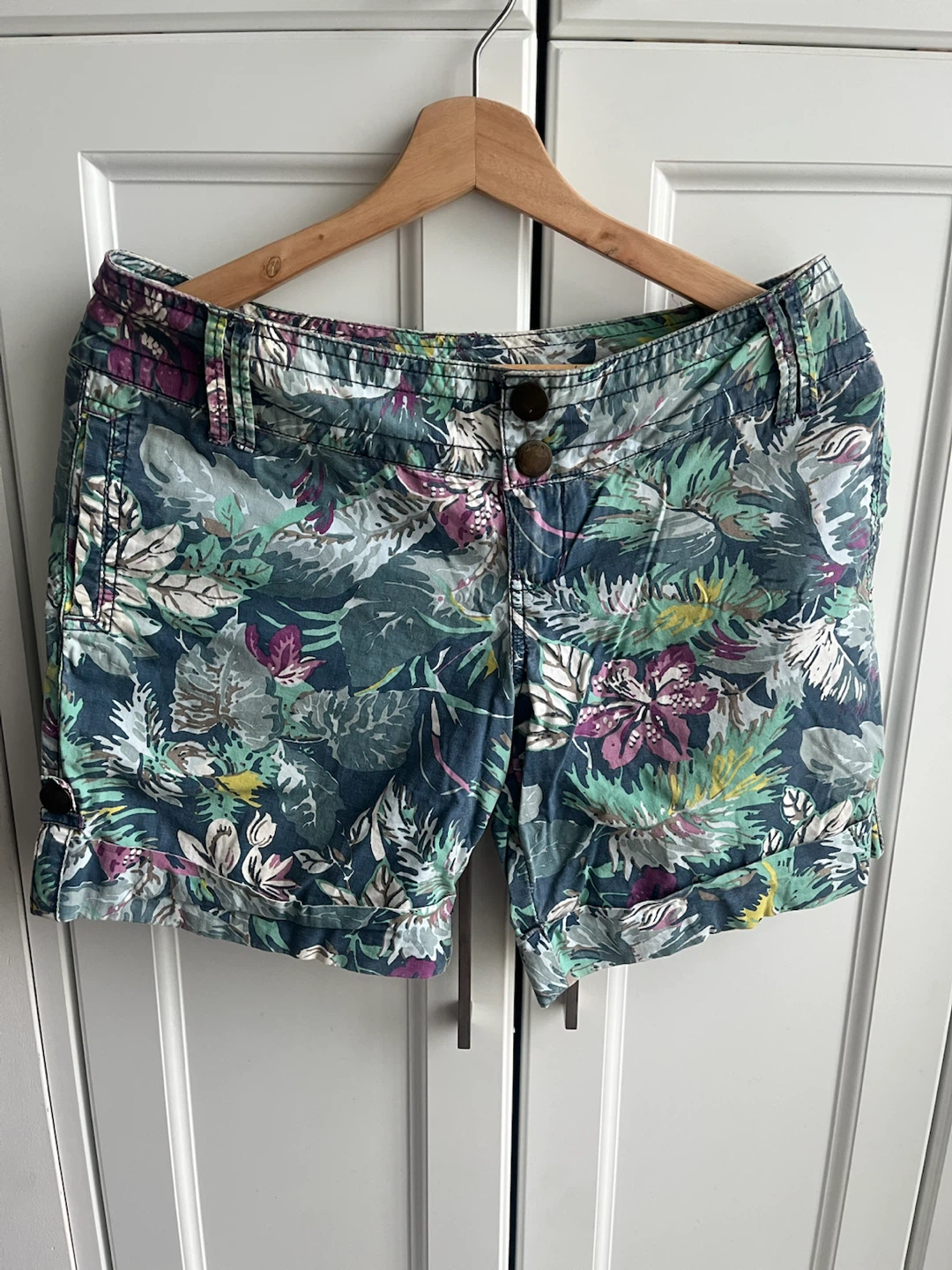 Mossimo Supply Co. Floral Shorts Size 7