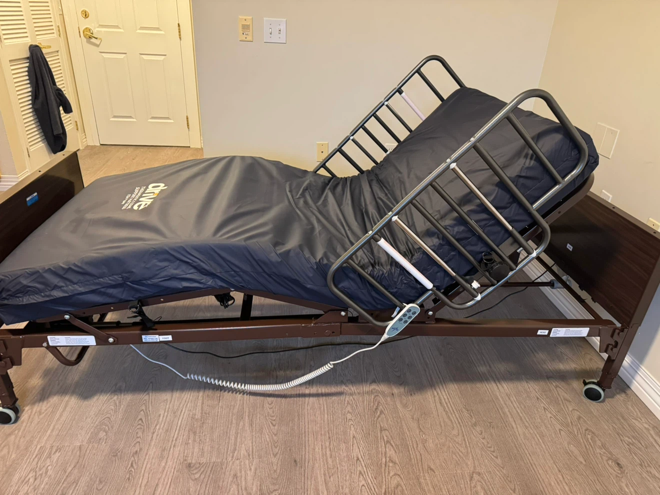 MEDLINE HOSPITAL BED PACKAGE NEW UNOPENED BOX - photo 2