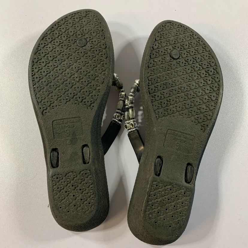 Beaded flip flops size 8 - photo 3