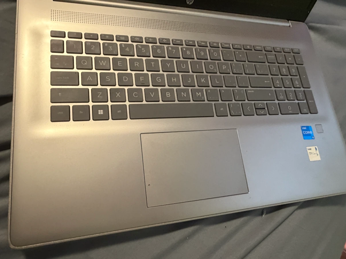 HP Laptop Silver - photo 2