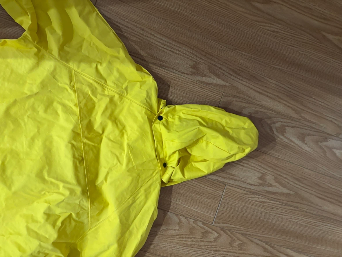 Safeway Yellow Raincoat - photo 5