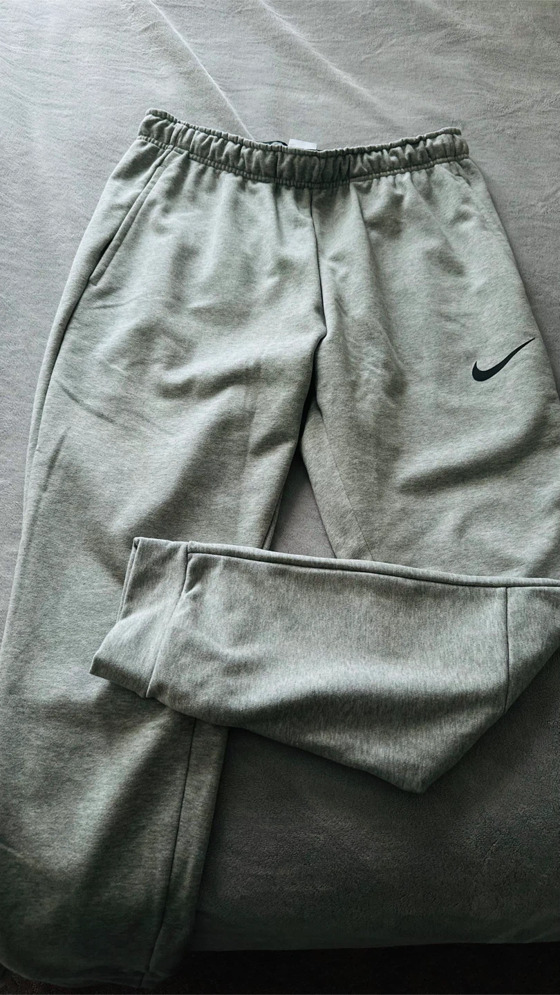 Nike Dri-FIT Grey Sweatpants - Large