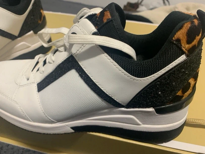 Michael Kors Sneakers/almost very new.used once - photo 2