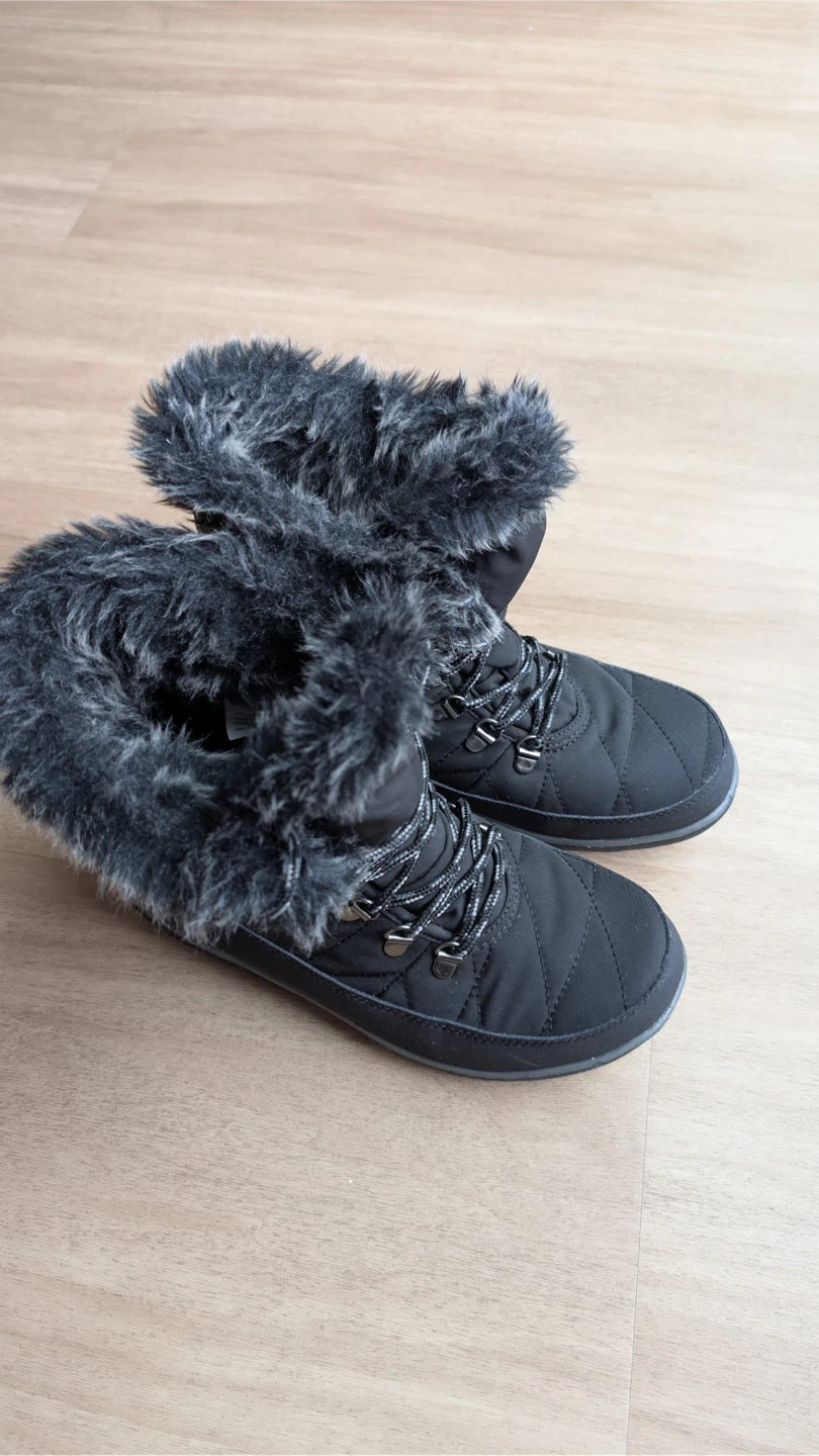 Women's Quilted Winter Snow Boots (Size 38 / US 7–7.5)